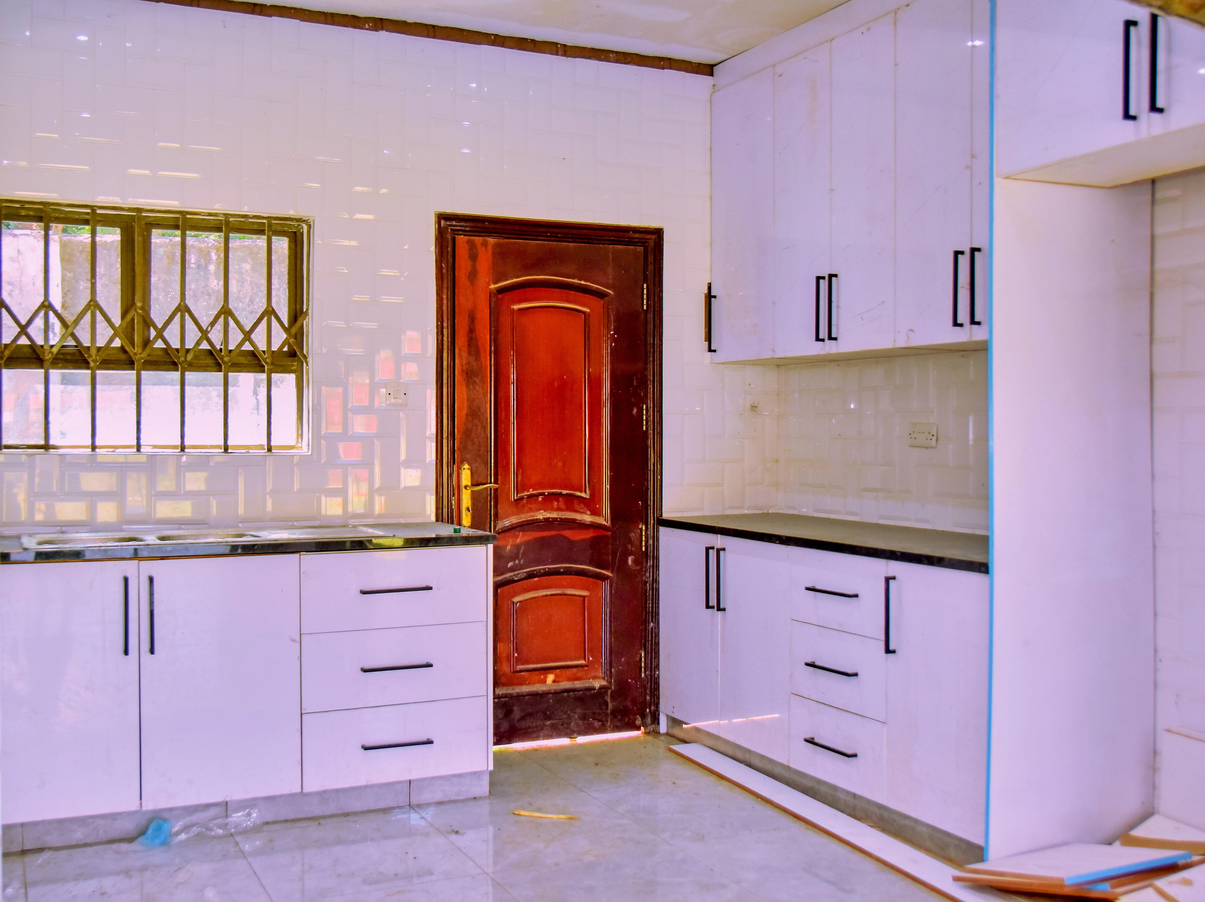 Wardrobes & Kitchen Units